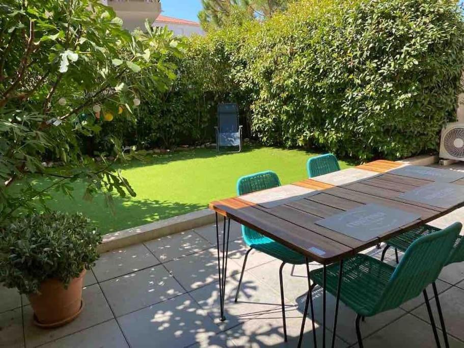 Tres Bel Appartement Contemporain Et Calme Frejus Luaran gambar