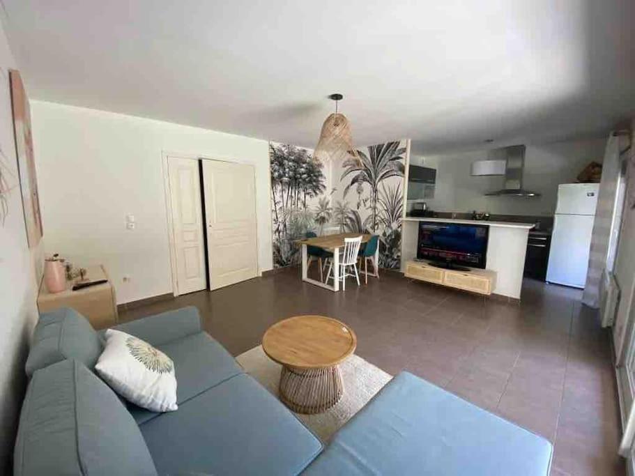 Tres Bel Appartement Contemporain Et Calme Frejus Luaran gambar